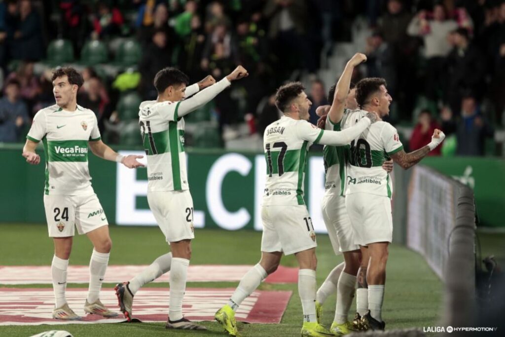 El Racing pierde el liderato tras un empate con el Granada